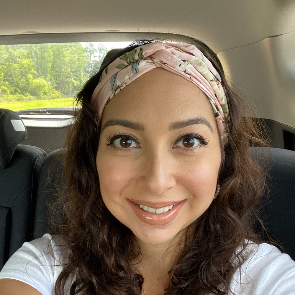 Meet your Posher, Elizabeth